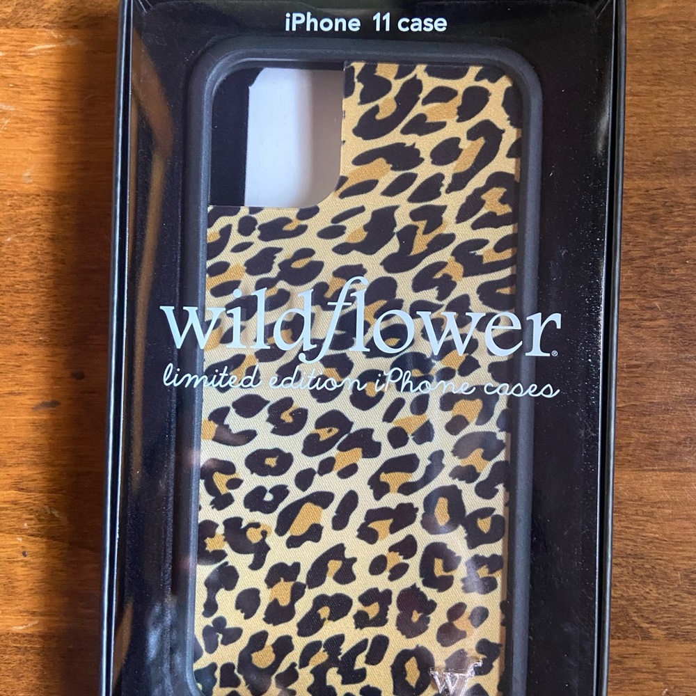 Wildflower Leopard iPhone 11 Case